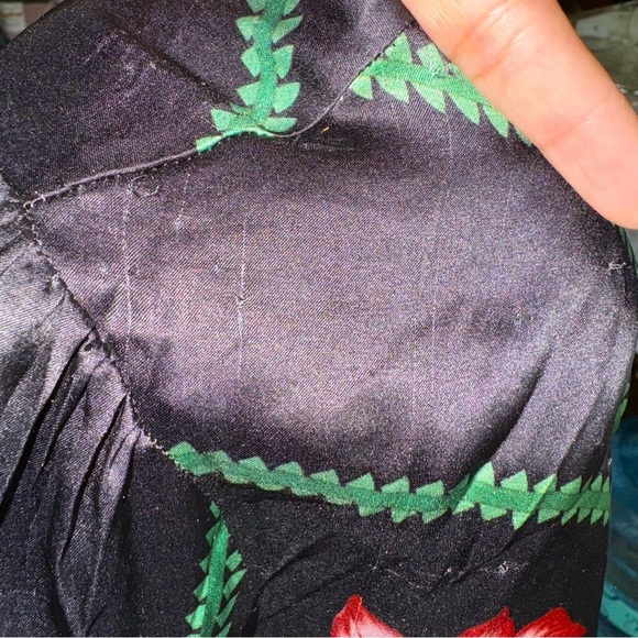 Tucker The Stella Top | Art Nouveau Floral silk blouse size XL - Picture 6 of 13